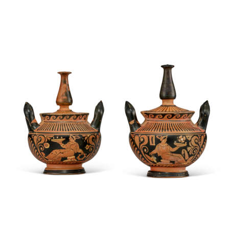 TWO APULIAN RED-FIGURED LIDDED LEBETES GAMIKOI - фото 2