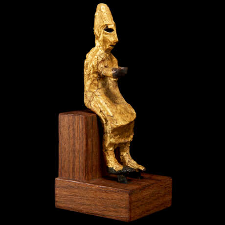 A CANAANITE BRONZE AND SHEET GOLD SEATED DEITY - Foto 2