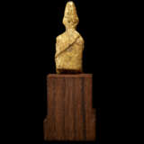 A CANAANITE BRONZE AND SHEET GOLD SEATED DEITY - Foto 3