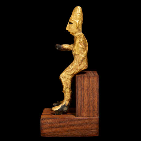A CANAANITE BRONZE AND SHEET GOLD SEATED DEITY - photo 4