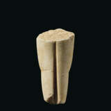 A CYCLADIC MARBLE FRAGMENT FROM A FEMALE FIGURE - photo 2