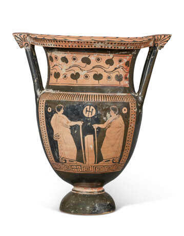 AN APULIAN RED-FIGURED COLUMN KRATER - photo 2