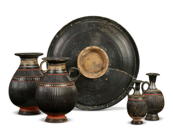 FIVE APULIAN GNATHIA-WARE BLACK-GLAZED VESSELS - photo 3