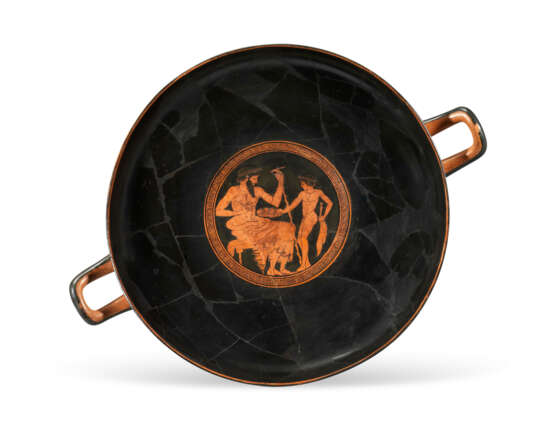 AN ATTIC RED-FIGURED KYLIX - photo 1