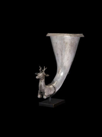 AN EAST GREEK PARCEL GILT SILVER RHYTON - photo 4