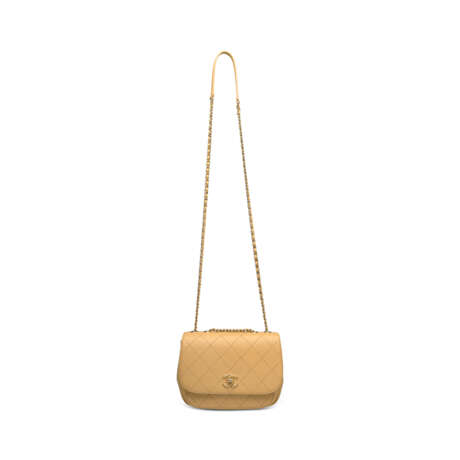 A BEIGE QUILTED CALFSKIN LEATHER FLAP BAG WITH GOLD HARDWARE - photo 7