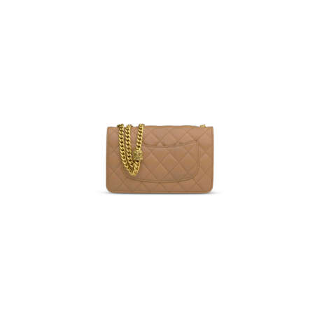 A BEIGE QUILTED LAMBSKIN LEATHER WALLET ON CHAIN WITH GOLD HARDWARE - Foto 4