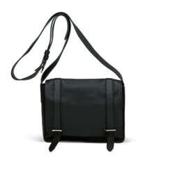 A BLACK CLÉMENCE LEATHER STEVE MESSENGER BAG WITH PALLADIUM HARDWARE