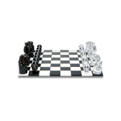 A CRYSTAL CHESS SET BY SAINT LOUIS - Foto 2