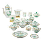 HEREND 68 service pieces 'Indian green and Apponyi green', 20th c. - photo 2