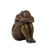 MONOGRAMMIST MW / WM (sculptor / 20th / 21st c.), "Crouching female nude", - фото 1