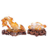 2 carvings made of agate. CHINA, 20th c.: - фото 1
