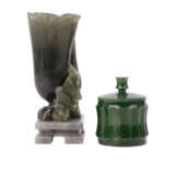 Ornamental vase and lidded box made of green jade. CHINA: - фото 2