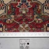 3 carpets, with Herati pattern ornaments: - photo 6