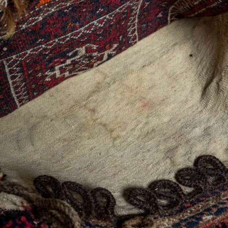 Tekke bag. TURKMENISTAN, c. 1900, c. 117x46 cm. - Foto 5