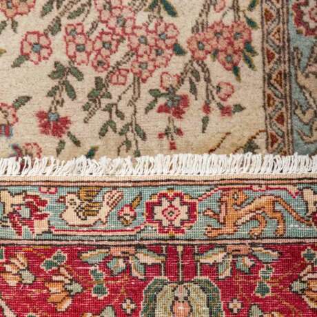 Oriental carpet. TÄBRIZ/PERSIA, 1920/1930, ca. 280x185 cm. - photo 3