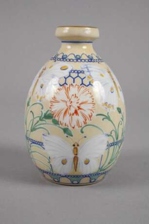 Sevres Vase Schmetterlingsdekor - фото 2