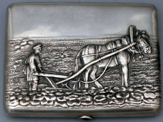 Старинный Портсигар серебро 84 проба «Пахарь и конь» - Foto 1