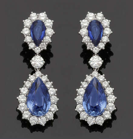 Paar Juwelenohrgehänge mit Saphir- und Brillantbesatz - фото 1