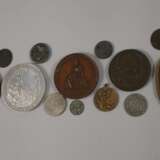 Konvolut Münzen und Medaillen - Foto 2