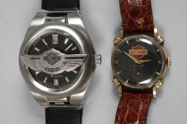 Zwei Bulova Harley-Davidson-Uhren