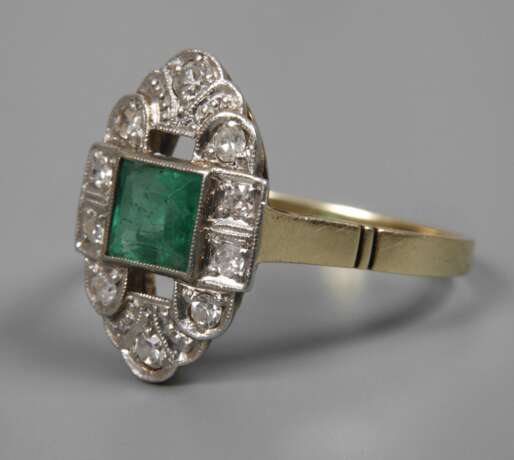 Art déco-Ring mit Smaragd und Diamanten - Foto 1