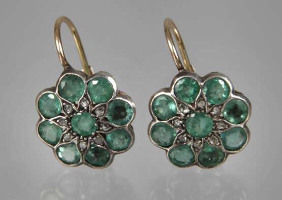 Historische Ohrringe mit Smaragden - photo 1