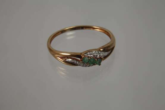 Ring und Creolen mit Smaragd - photo 3