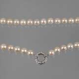 Perlenkette mit diamantbesetzter Schmuckschließe - Foto 1