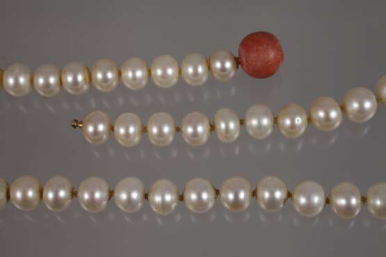 Perlenkette mit Korallenverschluss - Foto 2