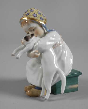 Meissen "Kind mit Katze im Arm" - фото 1