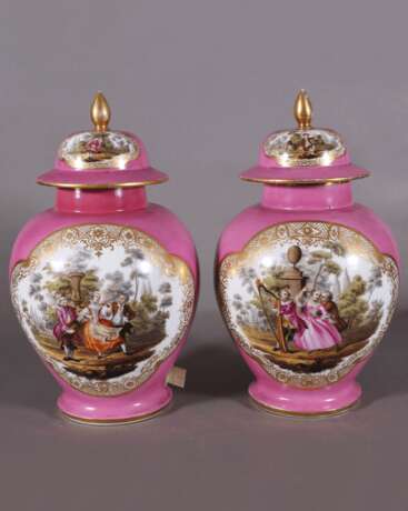 «Les vases de la paire de Dresde 1860- 1880-e de l'année de la porcelaine» - photo 1