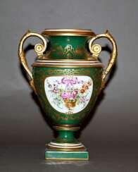 Vase en Europe, la fin du XIXE siècle, la porcelaine