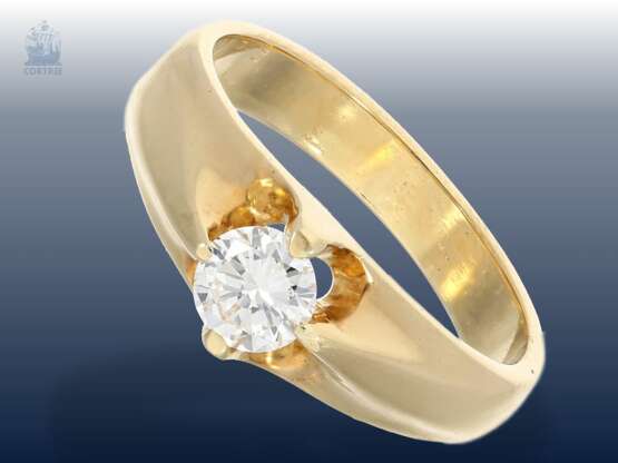 Ring: solider vintage Solitär-Goldschmiedering, ca. 0,5ct, Brillant im oberen Qualitätsbereich - фото 1
