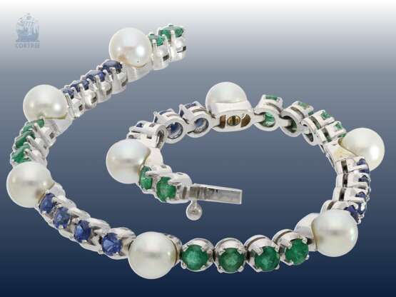 ArmbanDurchmesser: ausgefallenes Goldschmiedearmband mit Perlen, Smaragden und Saphiren besetzt, solide Handarbeit aus 18K Weißgold - photo 1