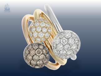 Ring: kreative Designer-Goldschmiedearbeit mit weißen und braunen Brillanten, Handarbeit in 18K Tricolor, hochwertiger Markenschmuck