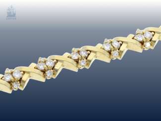 ArmbanDurchmesser: vintage Diamant-Armband mit reichhaltigem Brillantbesatz von ca. 2,8ct, solide Handarbeit aus 18K Gold
