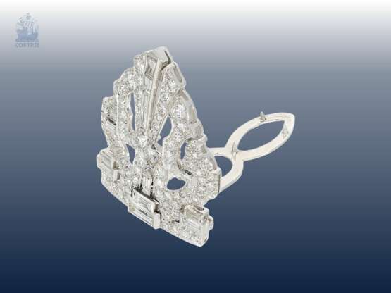 Brosche/NadeLänge: ausgesprochen schöne Art déco Double-Clip Diamantbrosche, 30er Jahre, Platin, geschätzt 6ct Diamanten - фото 2