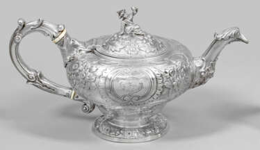 Prächtige George III-Teekanne