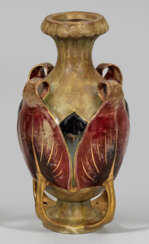 Amphora-Ziervase mit Lüsterglasur