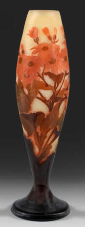 Große Jugendstil-Vase mit Chrysanthemendekor von Emile Gallé - фото 1