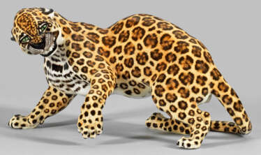 Jugendstil-Tierfigur "Schlagender Leopard"