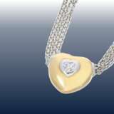 Kette/Collier: ausgesprochen dekoratives und hochwertiges 4-reihiges Goldschmiedecollier mit außergewöhnlichem Diamant-Herzanhänger, ca. 0,4ct - фото 2