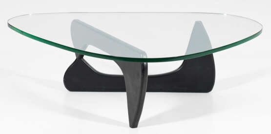 Coffee Table nach einem Entwurf von Isamu Noguchi - Foto 1