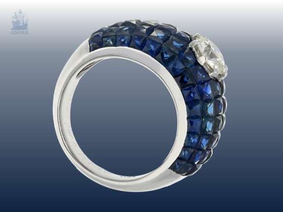 Ring: ausgesprochen hochwertige Goldschmiedearbeit mit wertvollem Altschliffdiamant von 1,01ct sowie feinsten Saphiren im invisible Setting - фото 3