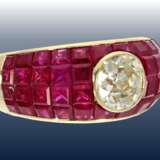 Ring: äußerst hochwertige Goldschmiedearbeit mit großem Altschliffdiamanten von ca. 1,5ct sowie feinsten Rubinen, Handarbeit in 18K Gold - Foto 2