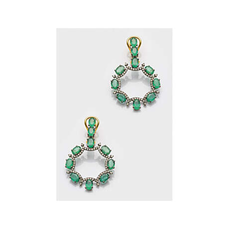 Paar elegante Smaragd-Ohrringe - фото 1