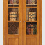 Großer Biedermeier-Bücherschrank - photo 1