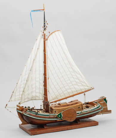 Modell-Segeljacht aus Holz - Foto 1