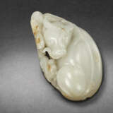 A SUPERB WHITE AND RUSSET JADE `OX AND QILIN` GROUP - Foto 4